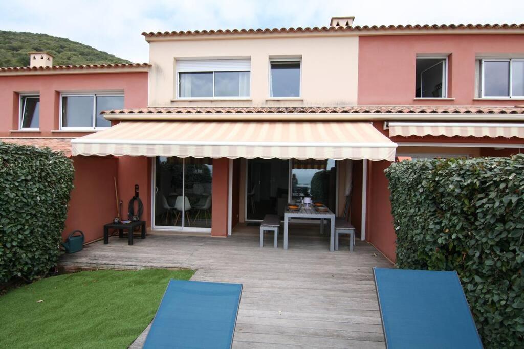 Ajaccio Maison Bord De Mer Dans Residence Avec Piscine Εξωτερικό φωτογραφία